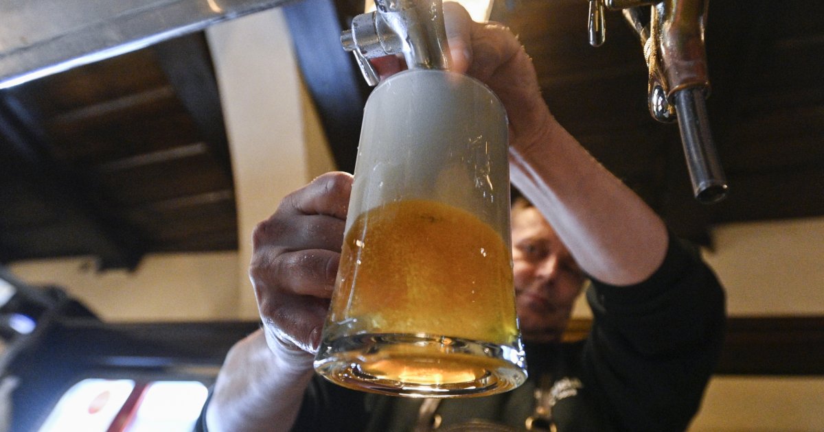 The difference in the prices of draft and bottled beer is already