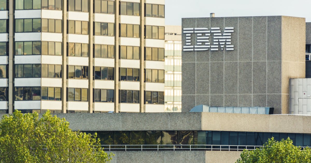 IBM opuszcza Rosję.  Wyśle sześć milionów człowiekowi w potrzebie