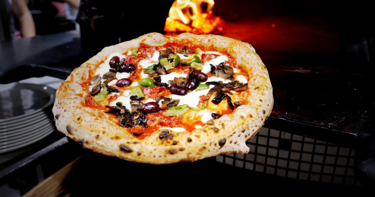 Poznávejte chutě světa: Zakousněte se do pizzy z Neapole | Newstream