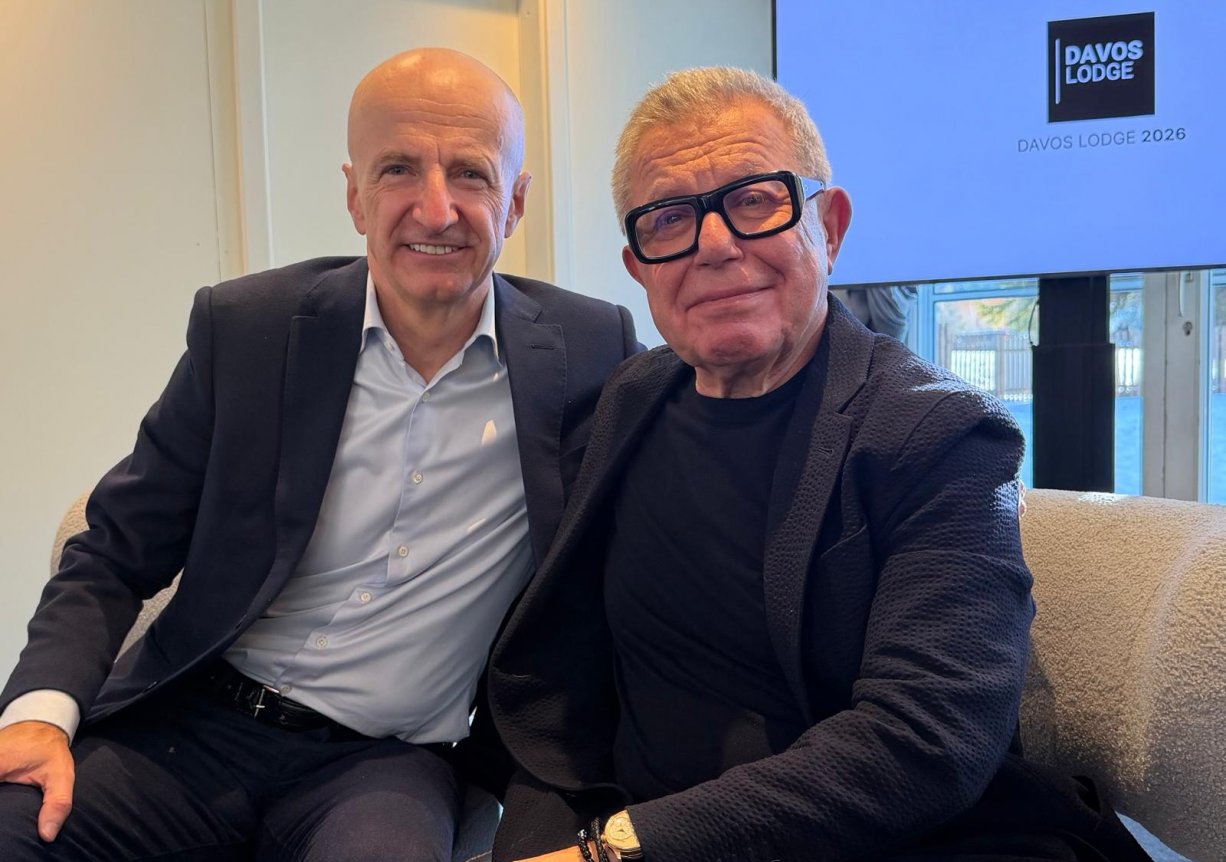 Developer Luděk Sekyra a světově uznávaný architekt Daniel Libeskind představili na mezinárodní scéně v rámci Světového ekonomického fóra (WEF) v Davosu rezidenční projekt Sekyra Flowers.