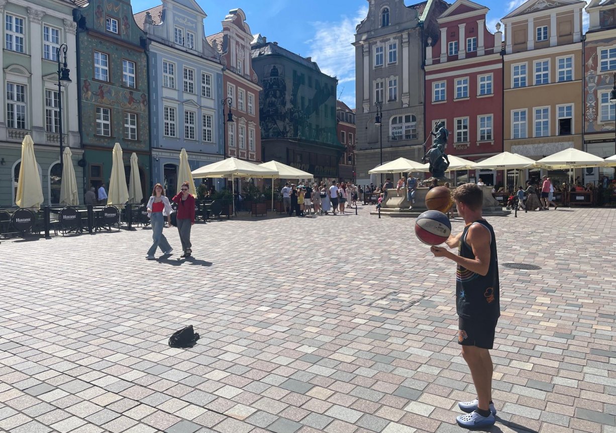 Poznaň patří mezi největší a hospodářsky nejvýznamnější polská města. Nemá monumentálnost Varšavy ani turistickou proslulost Krakova, díky tomu ale působí přirozeněji.
