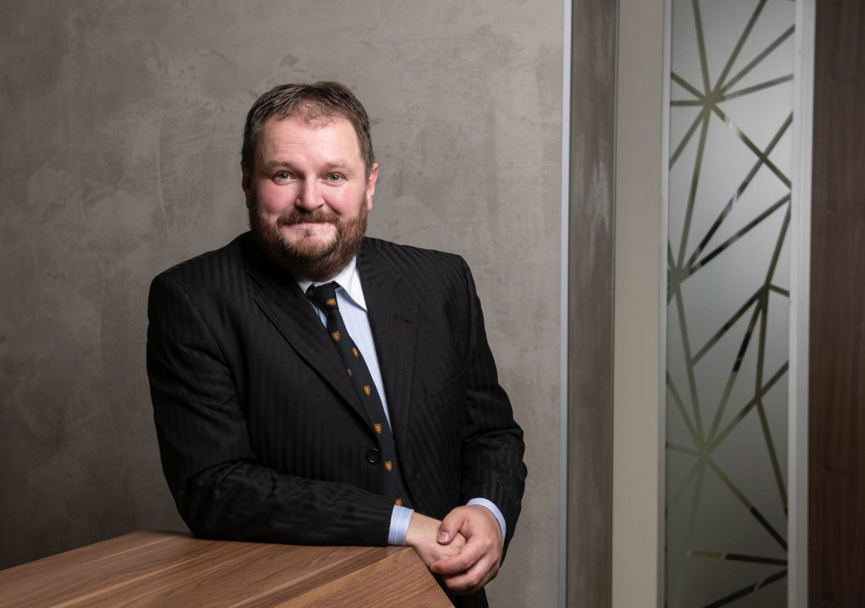 Ekonom Petr Bartoň: Třetí pilíř byl jen formou podojení státního rozpočtu