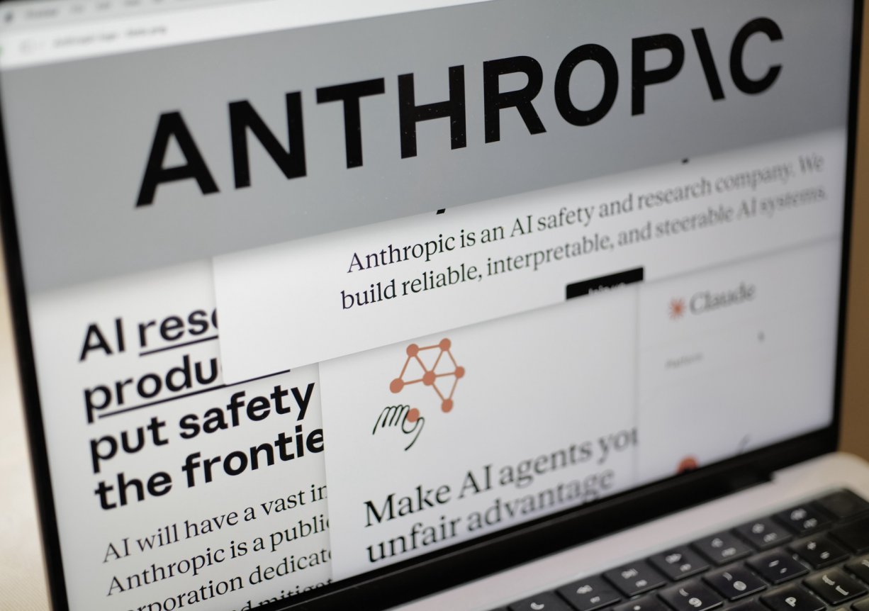 Anthropic má nový model AI, který se bojí ukázat světu