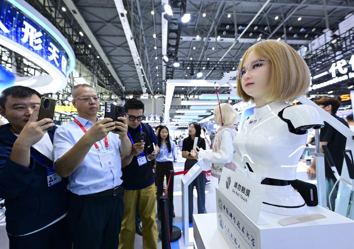 Robotů ve světě opět přibylo. Většinu nových si pořídila Čína