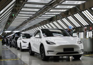 Výroba vozů Tesla v Číně