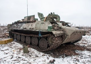 zničený ruský obrněný transportér