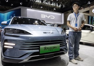 Čína chce, aby Brusel zrušil chystaná předběžná cla na její elektromobily