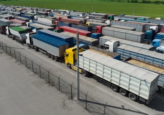 Polsko zakázalo vjezd ruským a běloruským kamionům. Kreml chystá odvetu