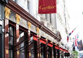 Značkový luxusní obchod Cartier v Londýně.