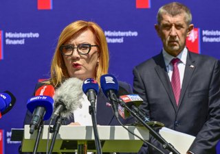 Alena Schillerová a Andrej Babiš mohou víc utrácet
