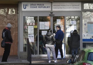 Nezaměstnanost v Česku v únoru i přes recesi stagnovala. Bez práce je 283 tisíc lidí