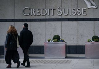 Credit Suisse po převzetí bankou UBS přijde o polovinu zaměstnanců