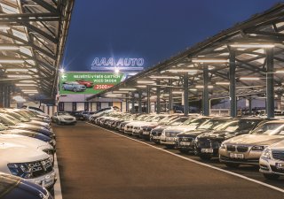 Společnost Aures Holdings, která provozuje autobazary AAA Auto, v roce 2021 zvýšila provozní zisk (EBITDA) o 78 procent na 47,3 milionu eur, což je zhruba 1,17 miliardy korun.