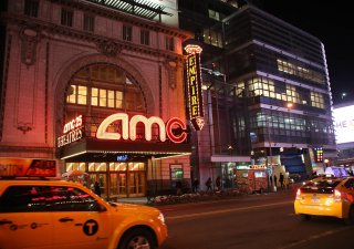 Provozovatel kin AMC prodal spekulantům ze sociálních sítí draho další akcie.