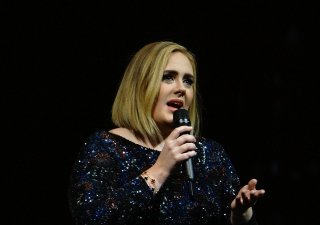 Zpěvačka Adele v roce 2021 ve Spojených státech bodovala se svým novým albem 30