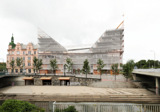 PRVNÍ MÍSTO získal absolvent Akademie výtvarného umění v Praze David Budil za projekt Cirkulární Centrum Plzeň.