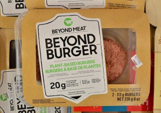 Beyond Meat vyrábí například burgery, pro KFC nyní dodal zkušební várku rostlinného kuřete.
