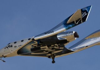 Vesmírná loď společnosti Virgin Galactic britského miliardáře Richarda Bransona.