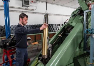 Střelný prach ve španělské továrně vyrábějí už 700 let. Poslední roky ve spolupráci se českým miliardářem Strnadem