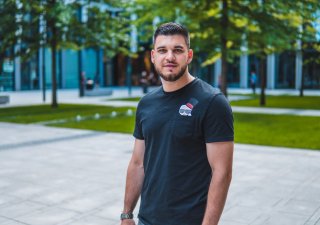 Filip Stropek, Broker Trust