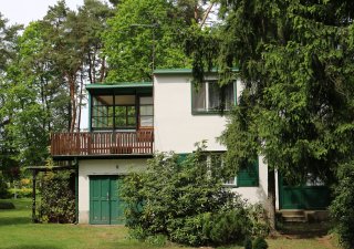 Bývalá chata spisovatele Bohumila Hrabala v Kersku je na prodej.