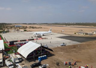 Česká firma Transcon dodala senegalskému Saint-Louis letiště “na klíč”.