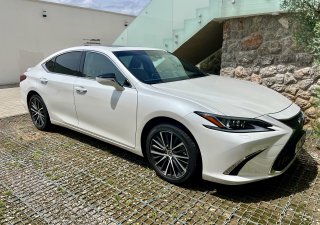 Lexus ES 300h