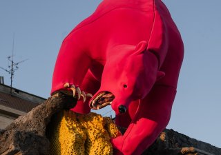 Holešovická tržnice získává nové umělecké dílo: monumentální sousoší Trh a jatka