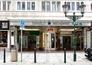 Palác Brodway jde znovu do dražby