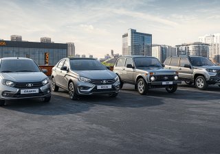 AvtoVAZ kvůli novým sankcím čeká letos nižší výrobu svých vozů Lada