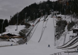 Olympijské skokanské můstky v Dolomitech procázejí rekonstrukcí