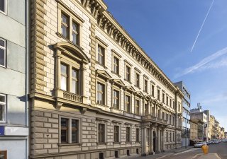 Nemovitostní investiční skupina Fidurock od distribuční společnosti EG.D ze skupiny E.ON koupí kancelářský komplex na Lidické ulici 1873/36, jehož součástí je i historický Kellerův palác.