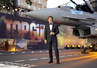 Tom Cruise při premiéře pokračování film Top Gun s podtitulem Maverick