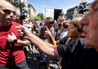 Potyčka na mítinku Andreje Babiše v Ústí nad Labem