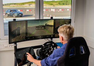 BMW otevřelo své největší testovací centrum na světě. S dálnicí i venkovskou okreskou