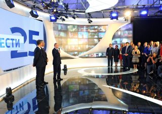 Nejsilnější zbraní Kremlu je státní televize. Jak zneužívá amerických zpráv ve prospěch Putina?