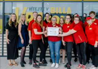 Zaměstnanci oceněné prodejny Billa ve Vrácově
