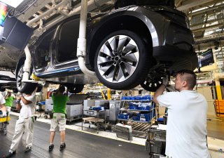 Návrat k pesimismu. Autoprůmysl srazil důvěru v českou ekonomiku, klesla podruhé za sebou