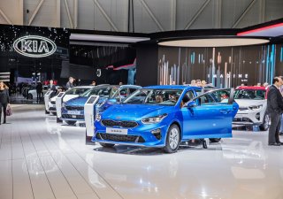 Automobilka Kia vyrobila loni na Slovensku přes 300 tisíc aut, ale slovenská produkce klesla.