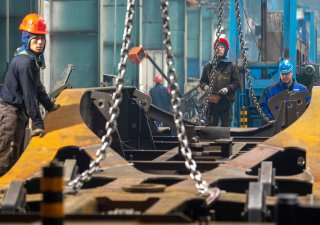 Průmyslová produkce v Česku se v březnu po jednoměsíčním růstu vrátila k poklesu