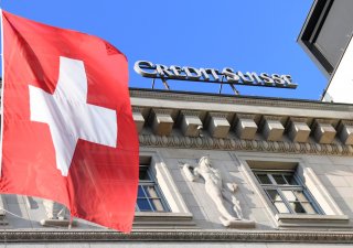 Zánik bankovního gigantu  Credit Suisse vyvolal otřesy na finančních trzích a zdá se, že zasadil i pořádnou ránu švýcarské pověsti stability a bezpečí.