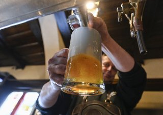 Čepování piva (ilustrační foto)
