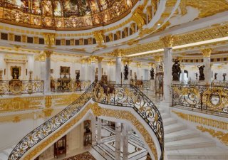 V Dubaji se na trhu ocitl nejdražší dům v historii, zámek ve Style Versailles je na prodej za 204 milionů dolarů.