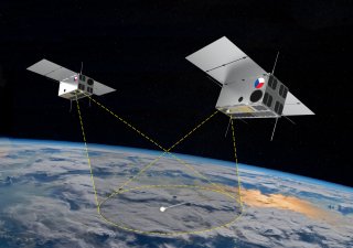 Hyperspektrální kamery zaznamenávají barevné spektrum světla meteoru. Měly být na palubě dvou družic v rámci české vesmírné mise SLAVIA. Tu se snad podaří v nějaké formě oživit.