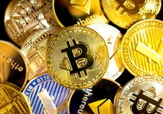 Panika na kryptoměnovém trhu třetí den pokračuje, bitcoin klesne ke 13 tisícům dolarů