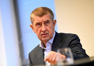 Kandidát na prezidenta Andrej Babiš na svém facebookovém profilu sdílel smyšlenou podporu od premiéra Petra Fialy.