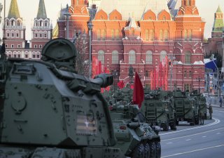 Ruská ekonomika letos klesne kvůli invazi na Ukrajinu nejvíce za 30 let, přiznává interní analýza Kremlu