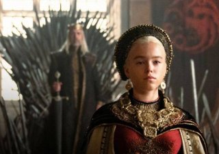 Záběr z prequelu Hry o trůny nazvaný Rod draka (House of the Dragon), který měl na HBO Max premiéru 1. srpna 2022.