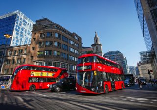 Británie v potížích, tok pracovníků z Evropské unie vysychá. Polákům je líp doma