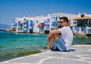 Nezaměstnaný Australan uvízl na řeckém ostrově. Jinou než první třídou nelétá (foto ilustrační)